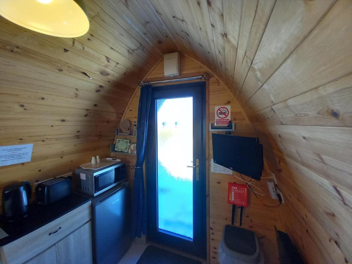 Hillside Pods&shepherd's Hut *